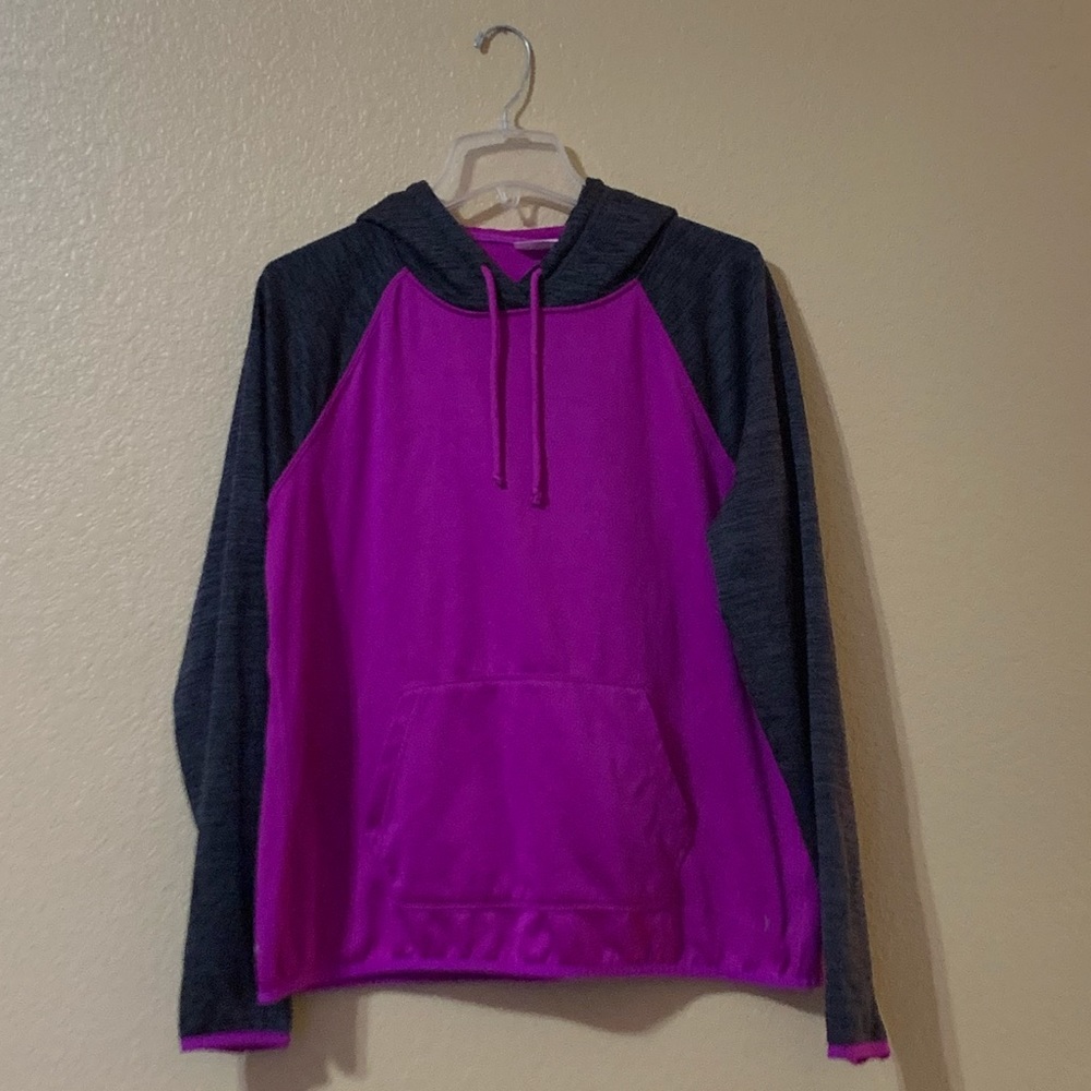 Woman’s hoodie ⛄️